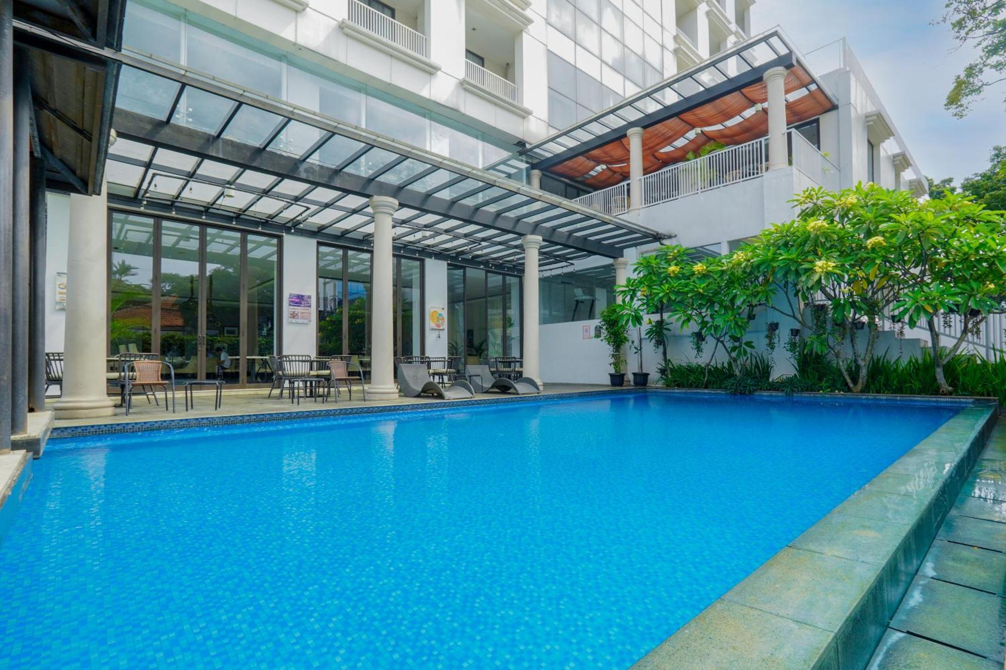 Royal Padjadjaran Hotel Богор Экстерьер фото