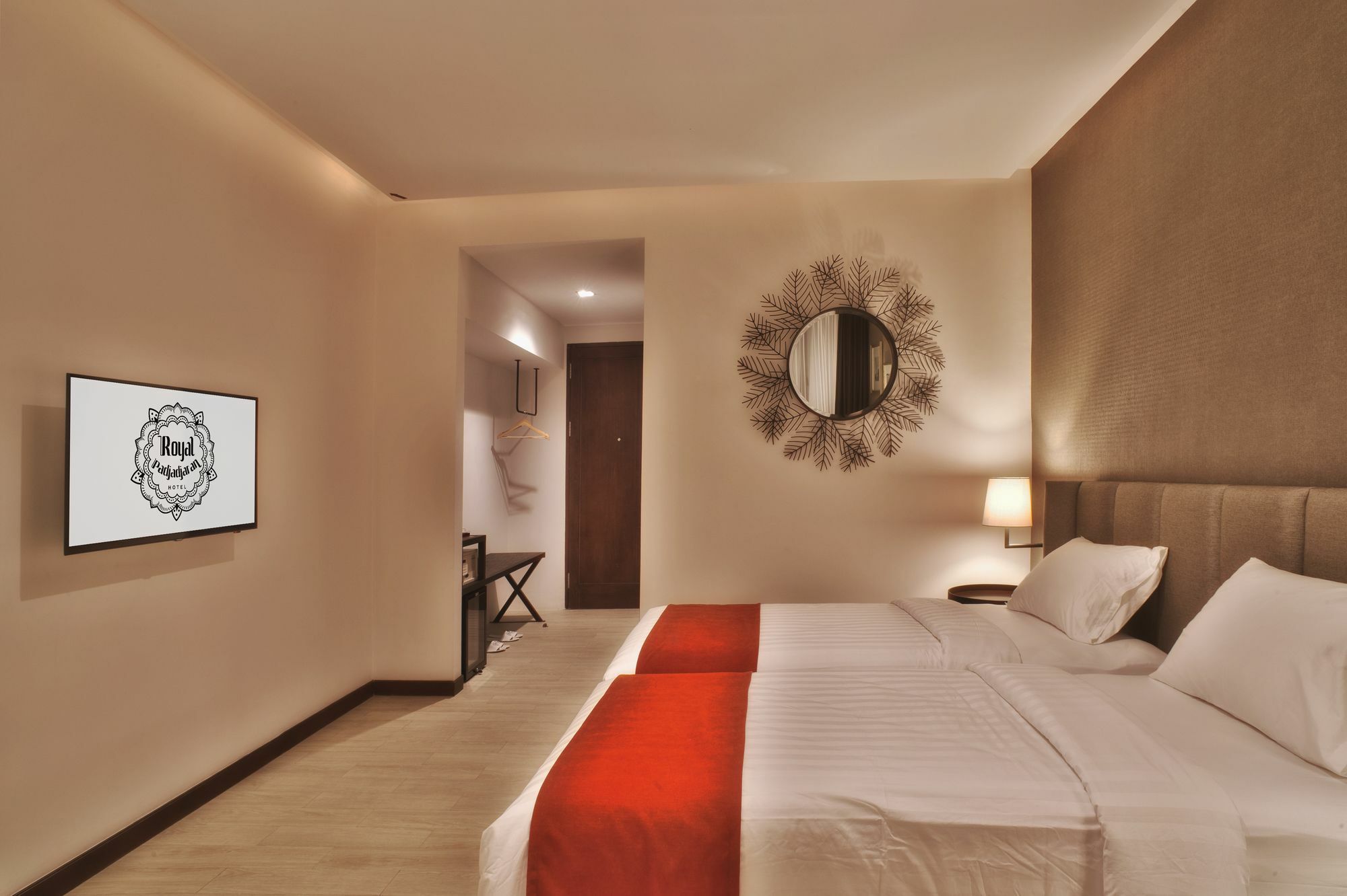 Royal Padjadjaran Hotel Богор Экстерьер фото